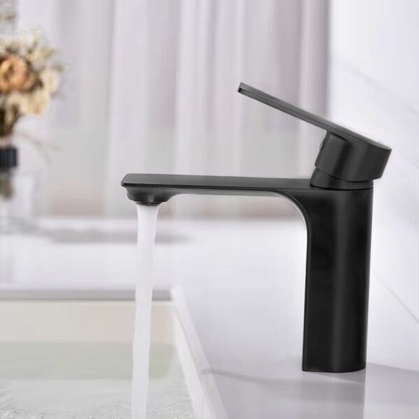 Baterie pentru baie REA Urban Black Low